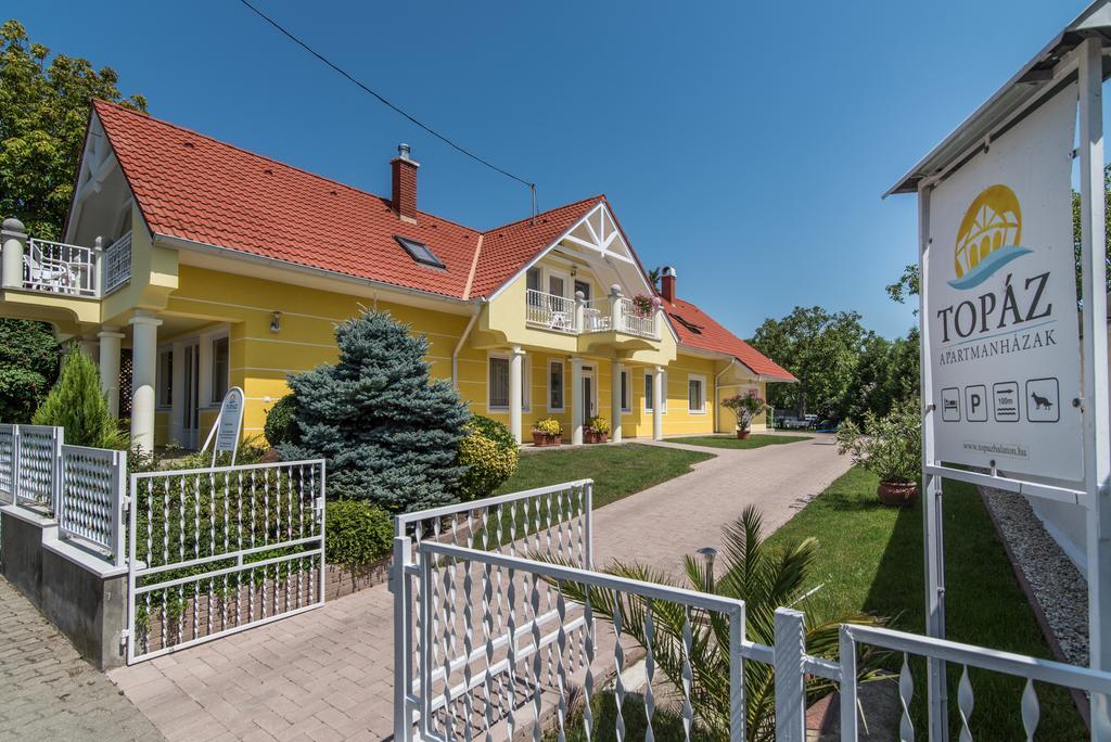 黄玉公寓酒店 Balatongyörök 外观 照片